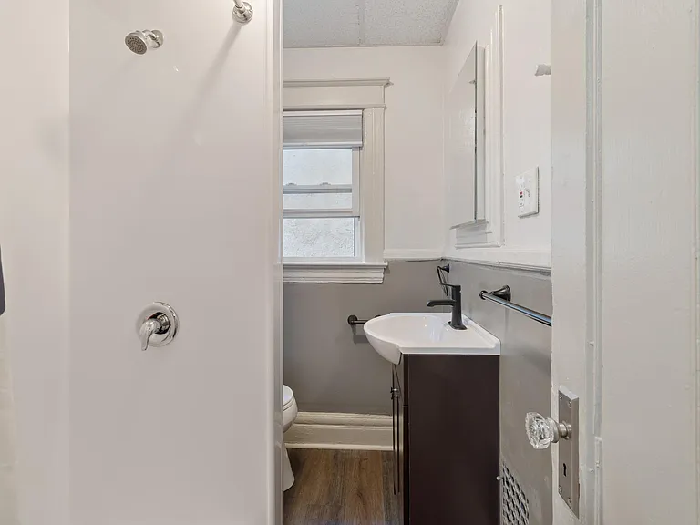 32 Sanford St #32A — Photo 14