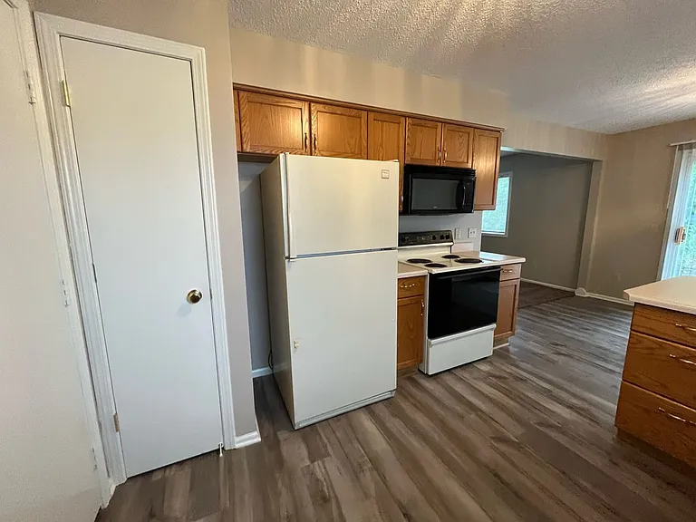 5510 Columbine Ln — Photo 13