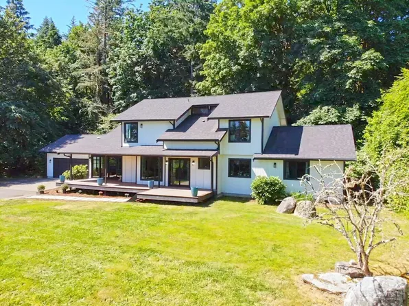 178 Bella Bella Drive, Fox Island, WA 98333