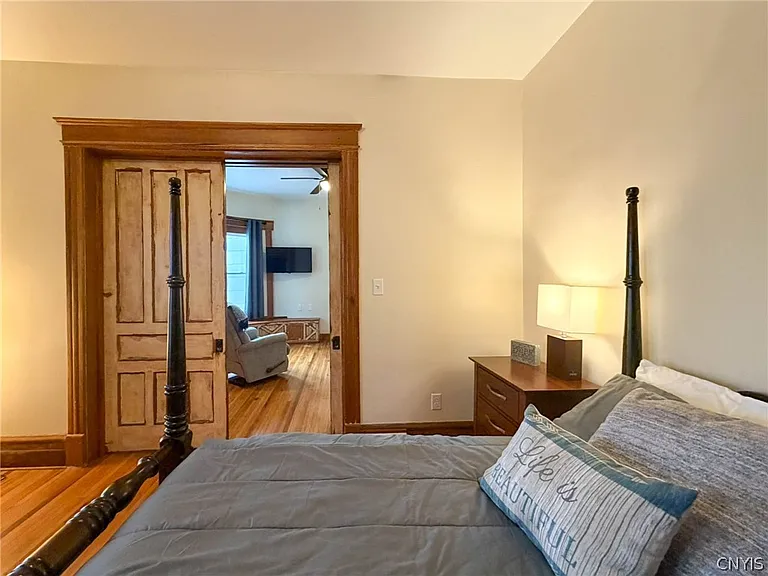 1015 White Pl — Photo 11