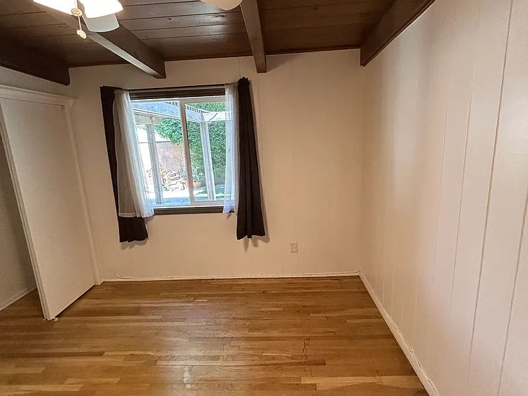 6950 Langdon Ave — Photo 12