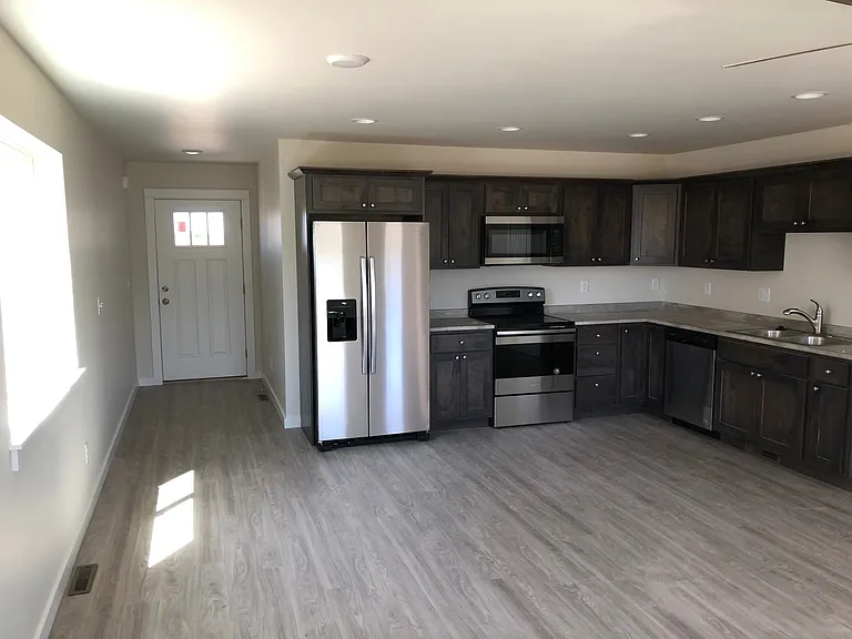 1306 Westwood Cir — Photo 14