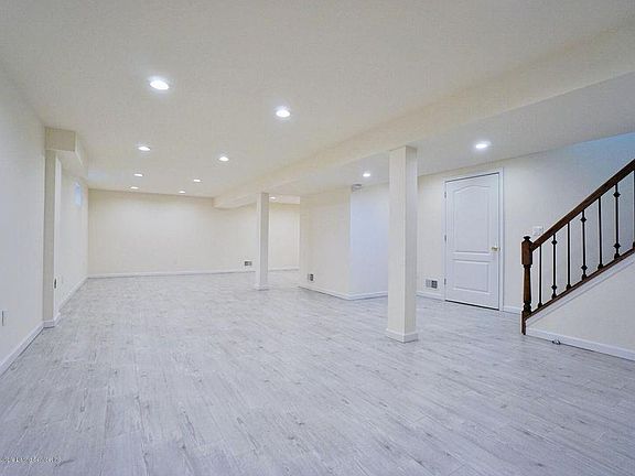 4th image of 604 Ramona Ave #2