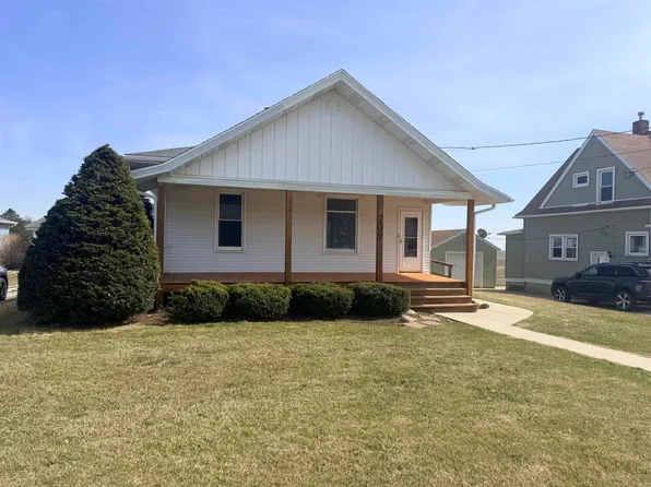 209 Jessie St, Ossian, IA 52161