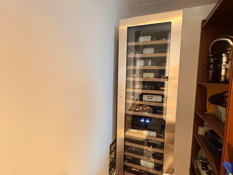 1408 Robson St #2203 — Photo 18