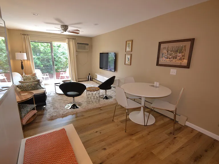 4815 Reading Rd #13 — Photo 3