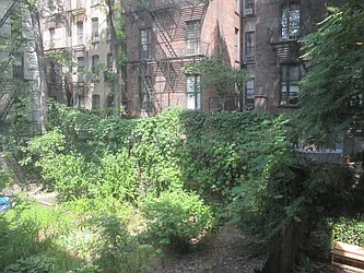 Rented by Metropolis Real Estate of Manhattan