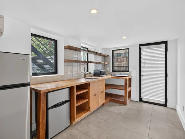 1318 Corbin Pl NE #B, Washington, DC 20002