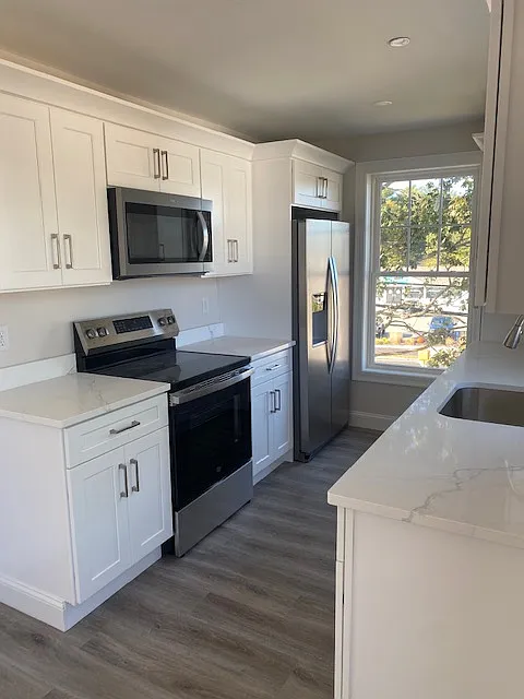 1 bed, 640 sqft, $2,200 — Photo 3