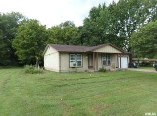 421 N 23rd St, Herrin, IL 62948