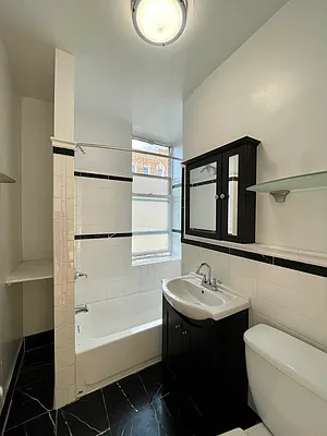Rented by Bond New York | media 4