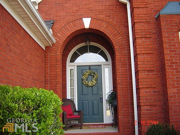 2nd image of 2217 Jessowen Way SE