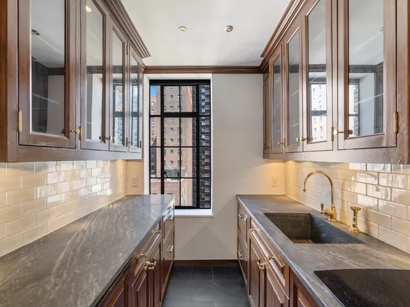 350 West 57th Street image 15 of 22