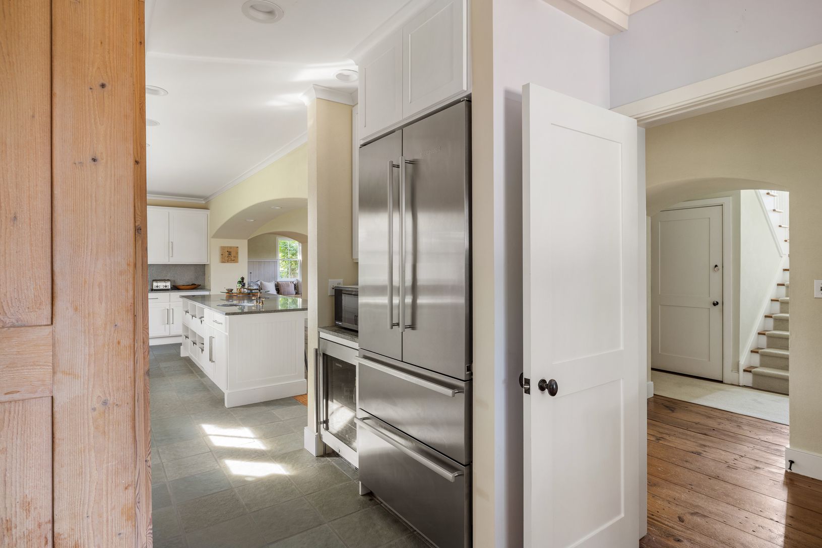  Wine refrigerator