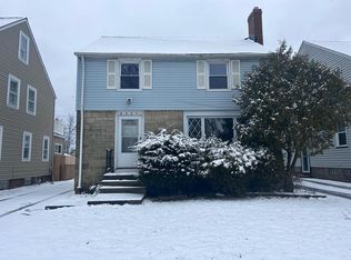 4021 Bushnell Rd, University Heights, OH 44118
