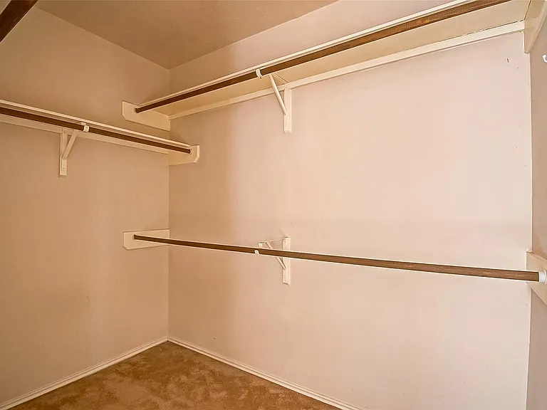 21206 Wortham Oaks Dr — Photo 22