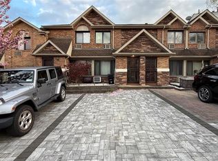 Hills North Condo, Staten Island, NY 10305