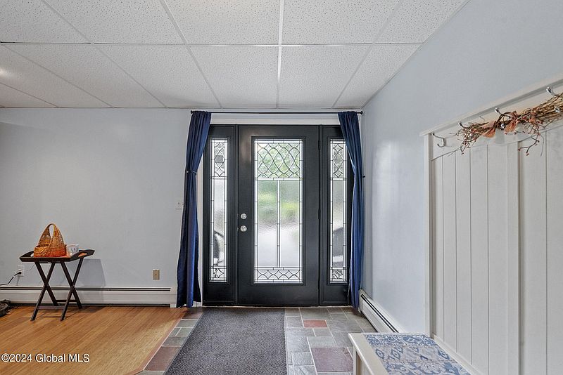 5th image of 100 Martins Hill Road