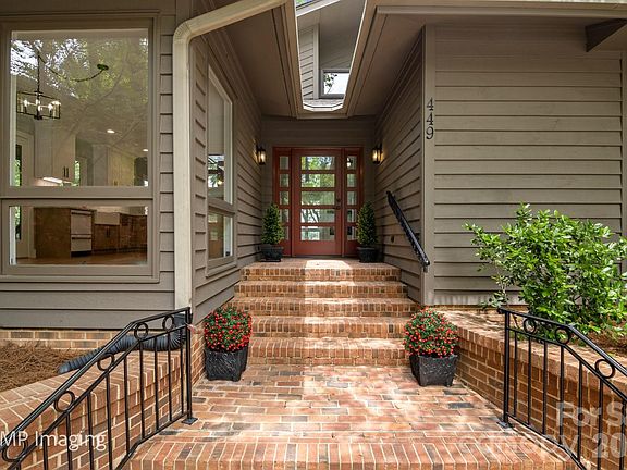 5th image of 449 Windward Dr