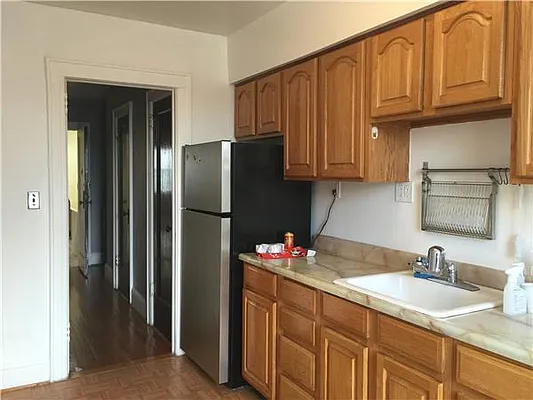 Rented by R New York | media 9