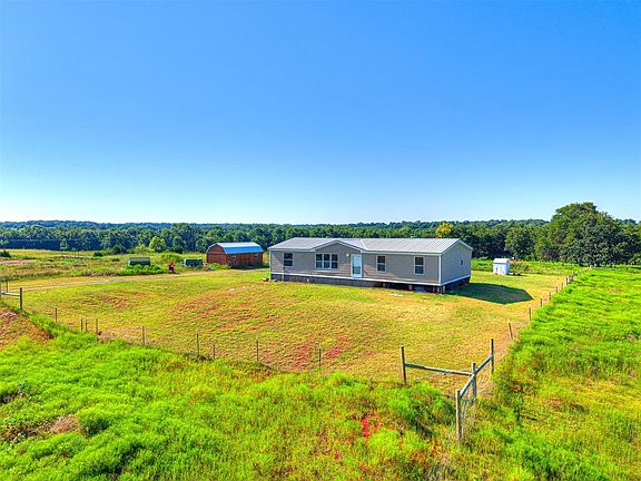 2nd image of 332477 E 850th Rd