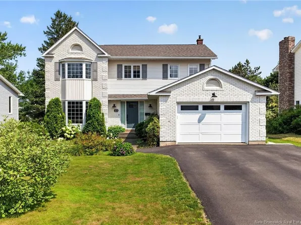23 Glendale Cres, Moncton, NB E1E 3Z8