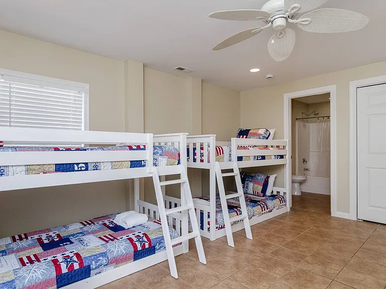 741 N Fort Fisher Blvd — Photo 41