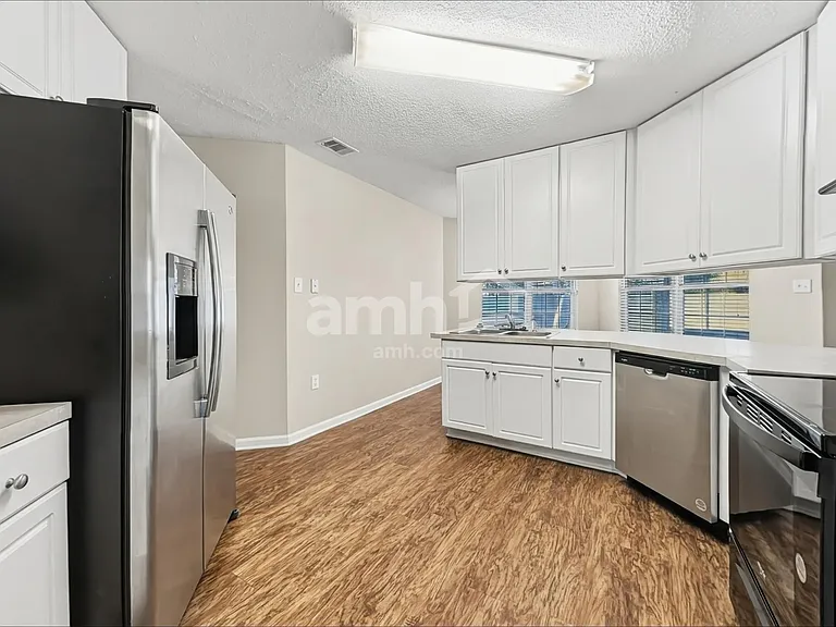 26 Heritage Way — Photo 3