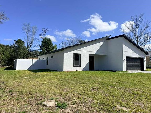 3rd image of 3677 SW 143rd Lane Rd