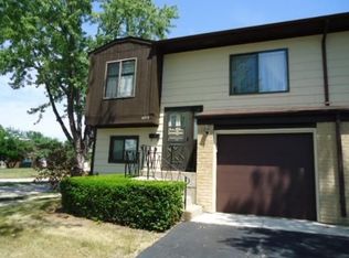 4213 Continental Dr, Waukegan, IL 60087