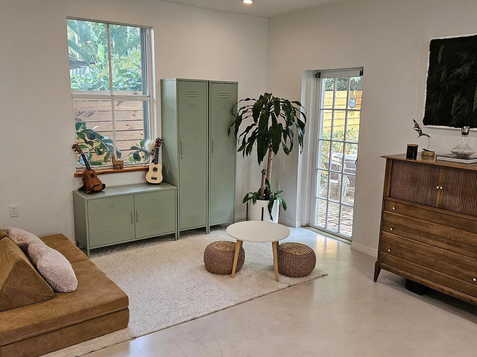 3 bed, 2.5 bath, 1620 sqft, $7,750 — Photo 4