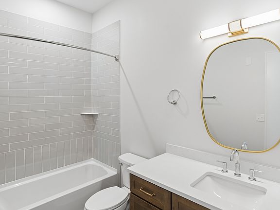 4th image of 128 E State St #207