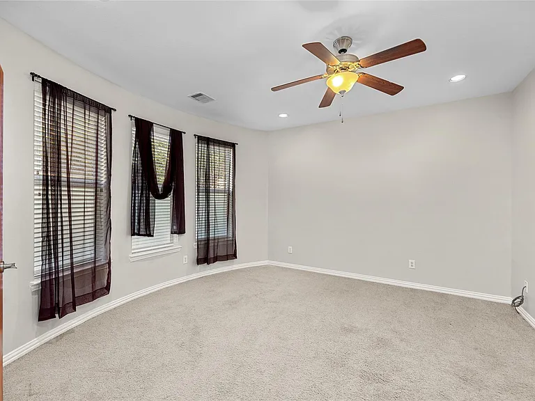 1614 Stuart St — Photo 7