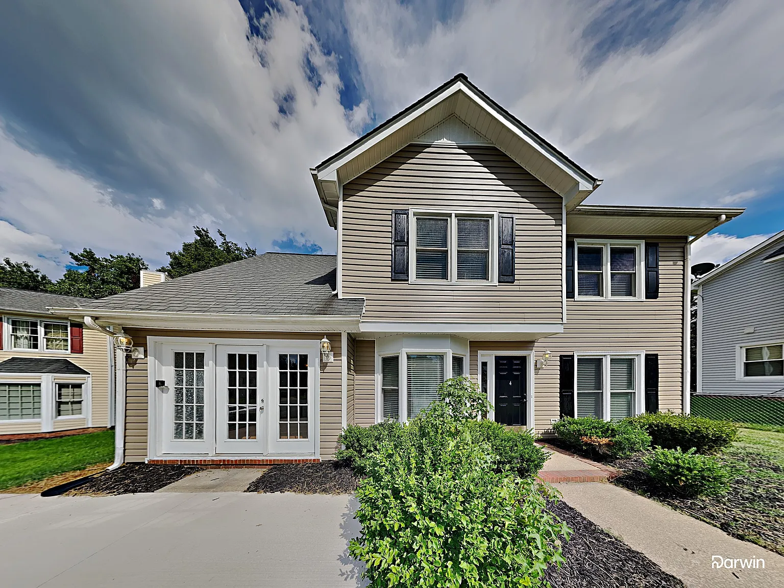 4 bed, 2.5 bath, 1590 sqft, $2,055 — Photo 1