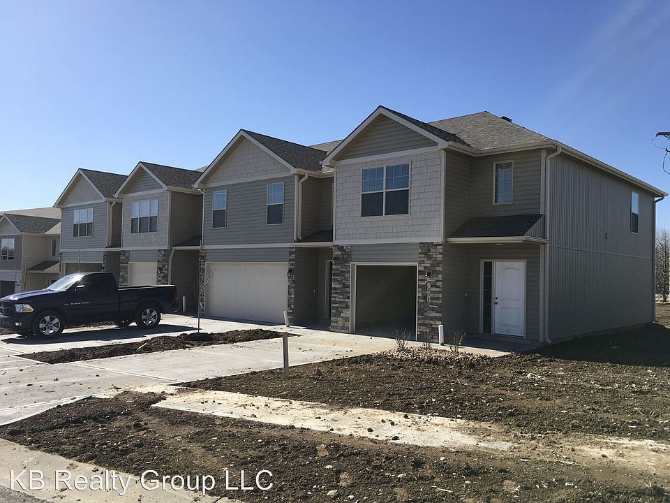 1st image of 1418 NE Mary Ct