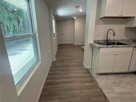 5th image of 12154 Americus Ln