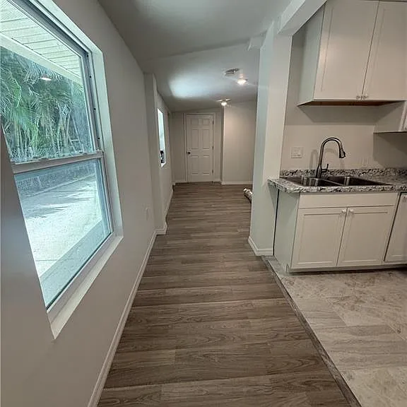 12154 Americus Ln — Photo 5