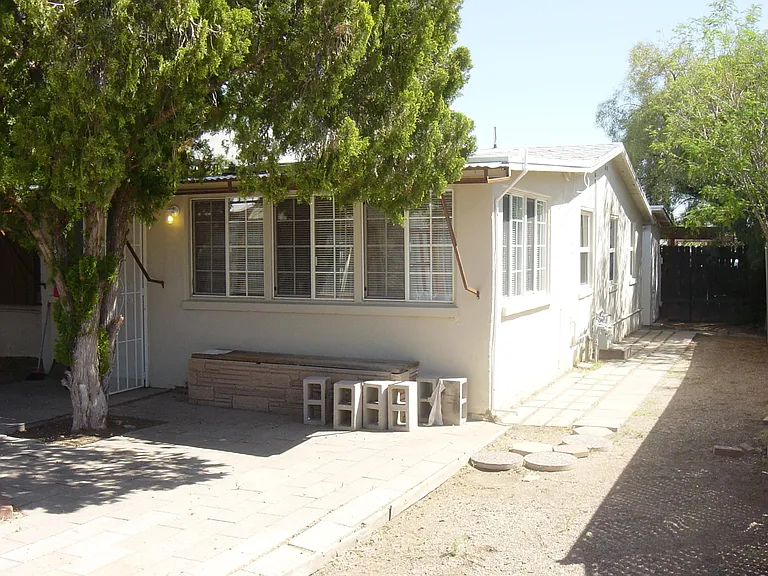 1220 N Bryant Ave #A — Photo 2