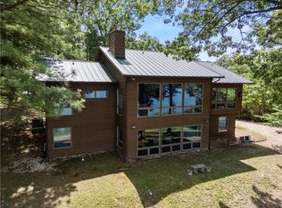 188 Point Mirage Rd, Eureka Springs, AR 72631
