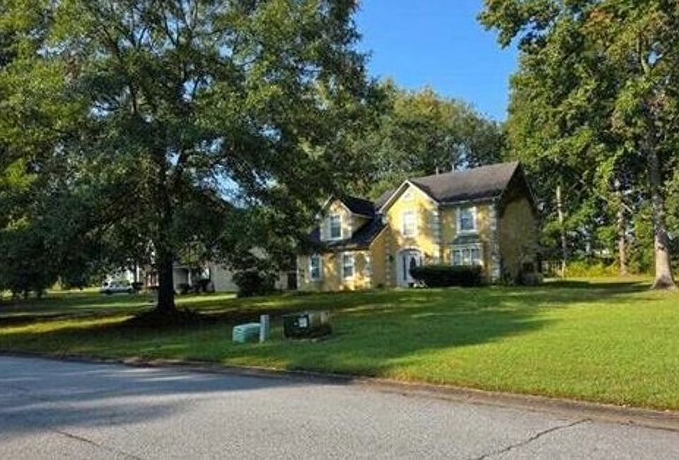 1st image of 9854 Point View Dr
