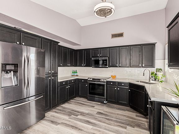 5th image of 819 E AUDREY Lane