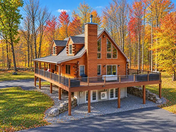 138 White Birch Ridge Dr, Lake Ariel, PA 18436