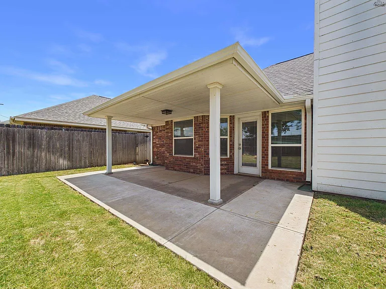 5516 Chinaberry Dr — Photo 36