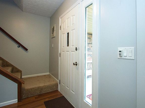 3rd image of 4428 Squaw Valley Dr