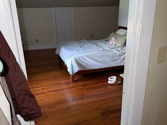 2nd image of 98 Fearing St Floor 3