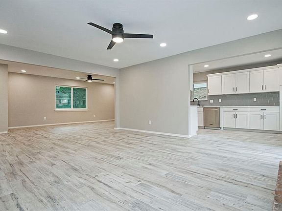 5th image of 7854 El Pensador Dr