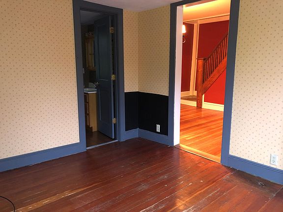 4th image of 223 Gibson St