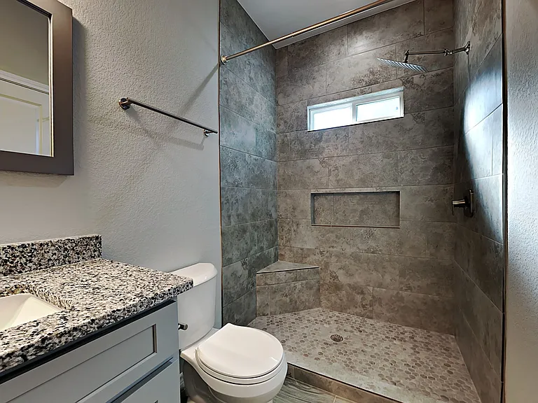 16855 Balmoral — Photo 7