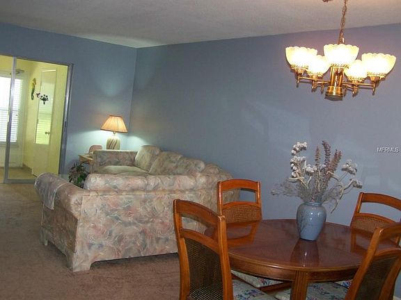 5th image of 600 Glennes Ln APT 110