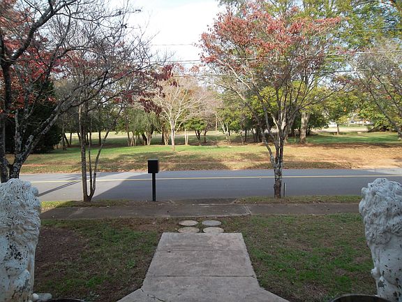 5th image of 64 Brown Ave